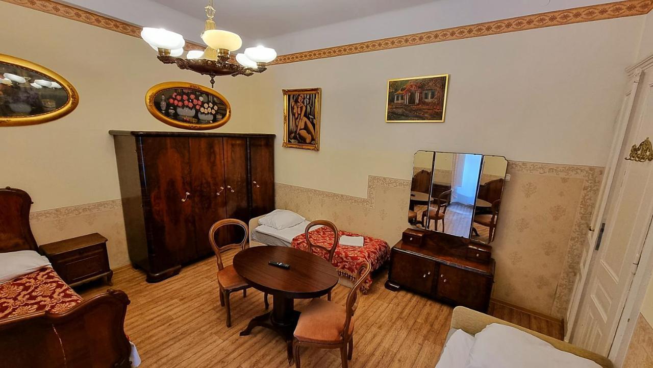 Vavelsky Apartments - Old Town Cracóvia Exterior foto